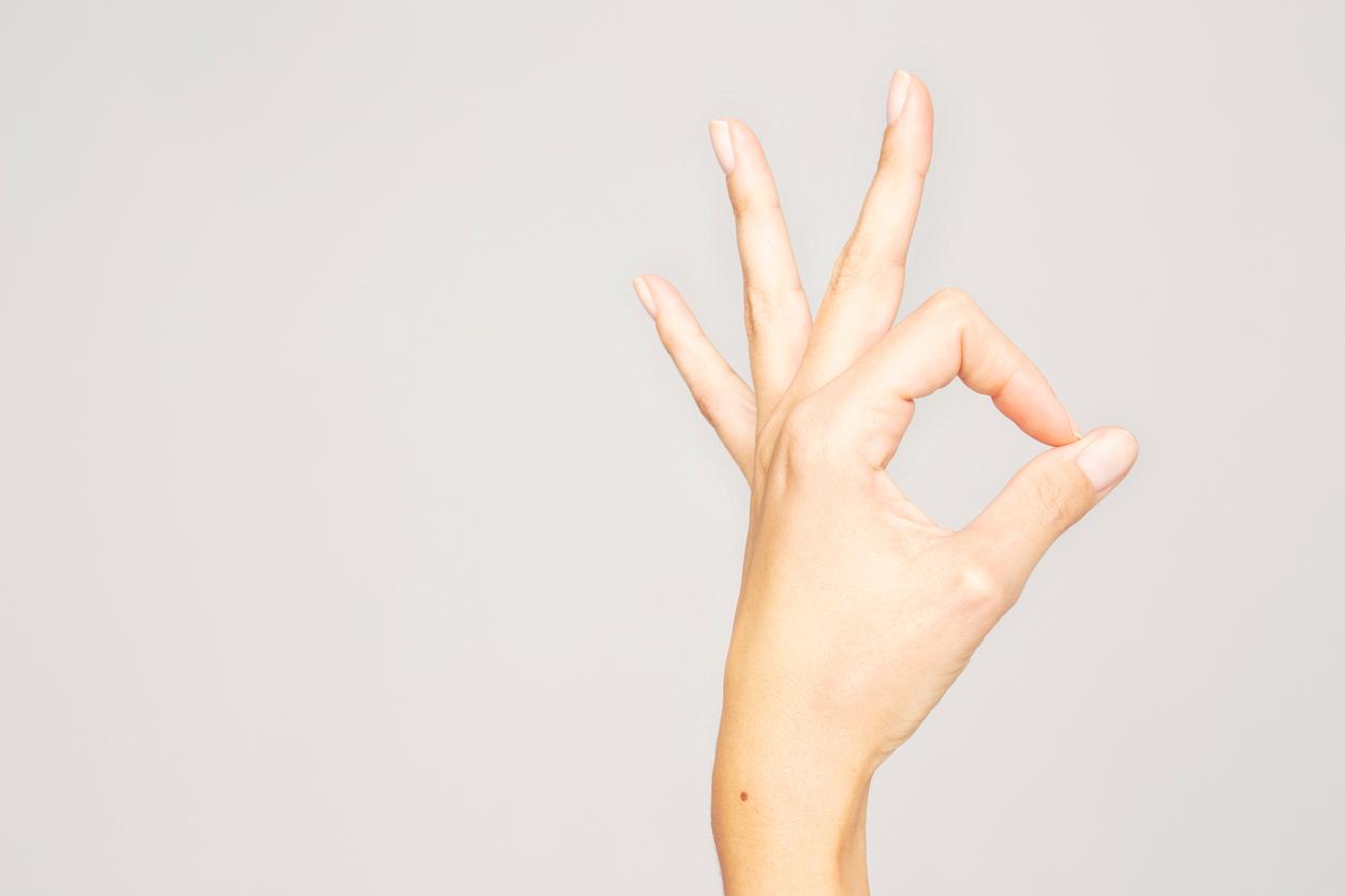 eficiencia y eficacia representados con una mano 